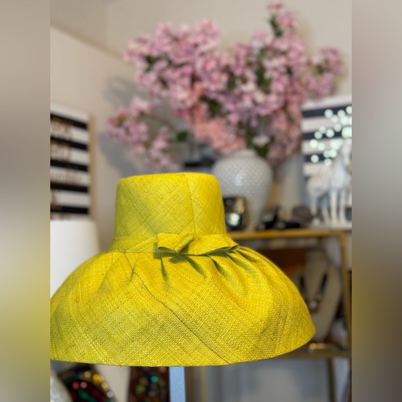 Harriott Rosebud Accessories - Rosebud Hats Lime Hat • Excellent